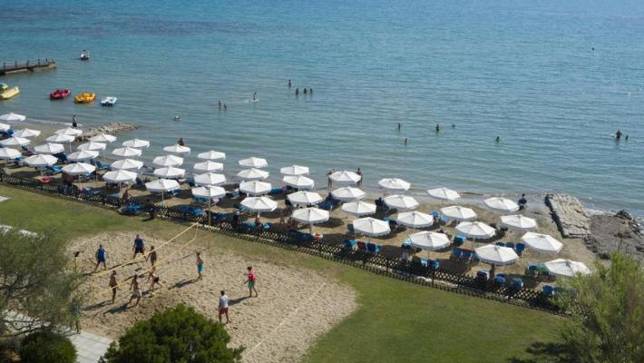 Roda Beach Resort & Spa 12