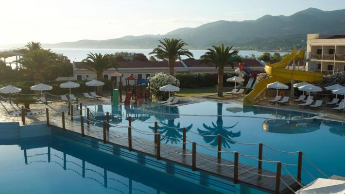 Roda Beach Resort & Spa 9